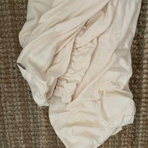 Goumi Kids Milk Bamboo Crib Sheets